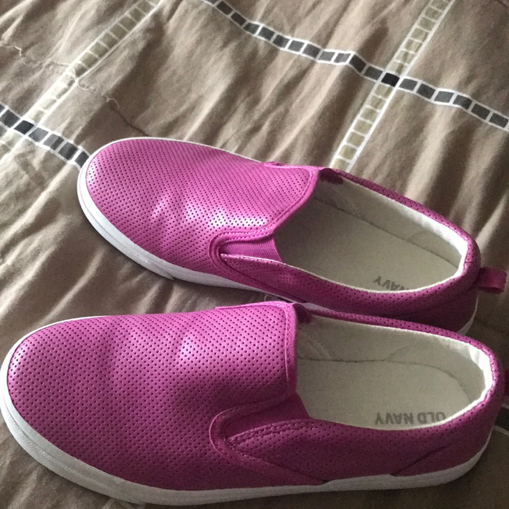 Pink old navy shoes (brand new)